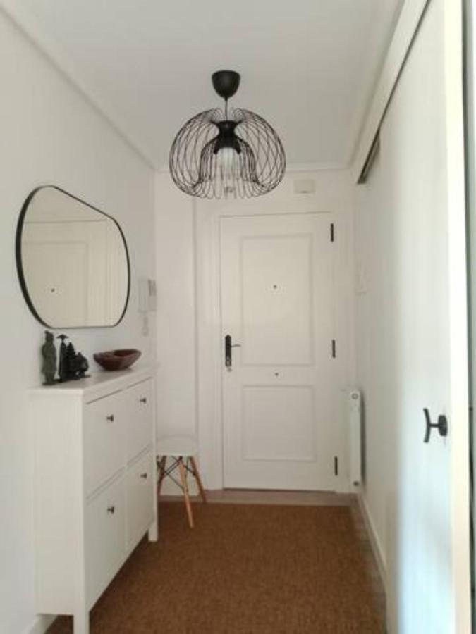 Apartamento Con Suite, Zona De Trabajo Y Yoga Wifi Y Garaje Castro Urdiales Esterno foto